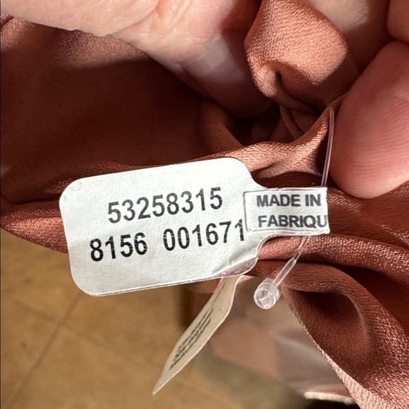 NWT Rose Pink Extra Large Satin Scrunchie - Picture 4 of 5